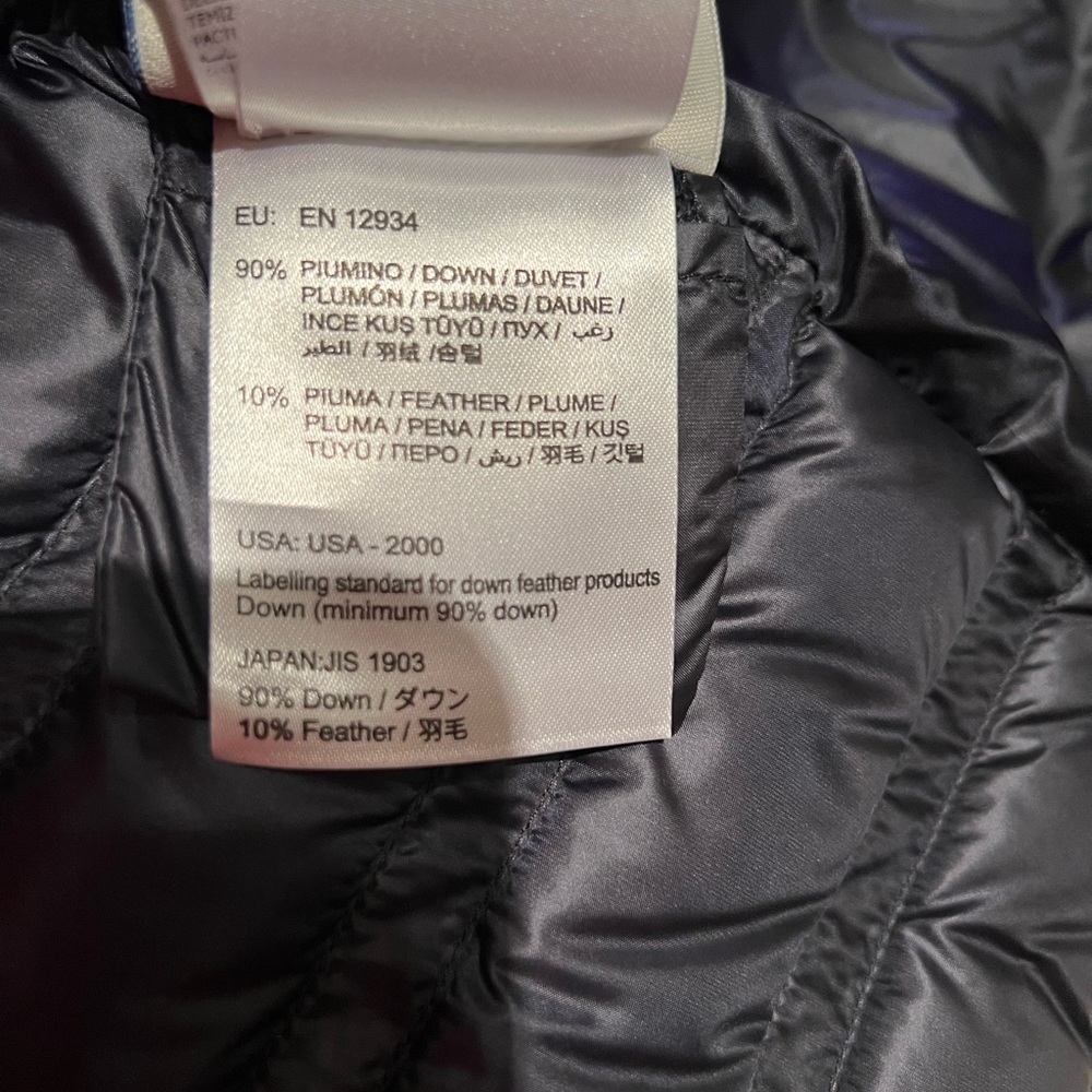 Moncler authentic jacket - Picture 10 of 13